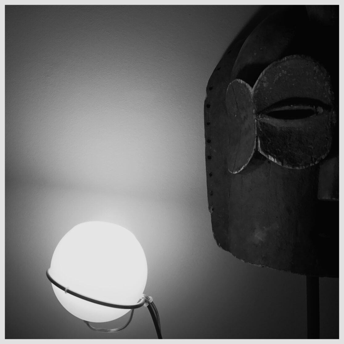 Masque et lampe - eloge du quotidien